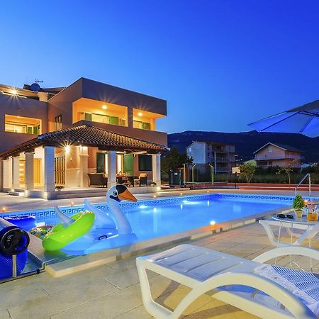 Villa Rusula Rudine  외부 사진